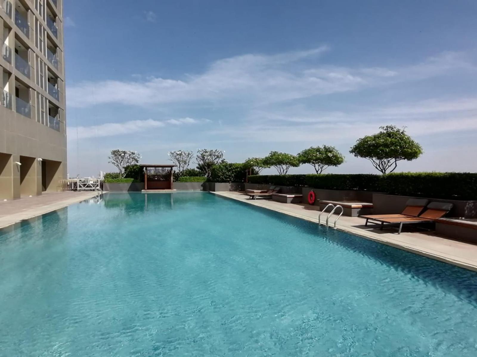 Impian II - The Peak Residence Phnom Penh Extérieur photo